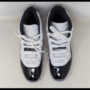 Air Jordan Retro 11 Concord
